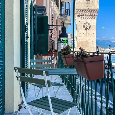 Apartment Bilocale Fronte Porto Antico