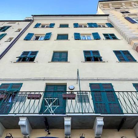Bilocale Fronte Porto Antico Savona